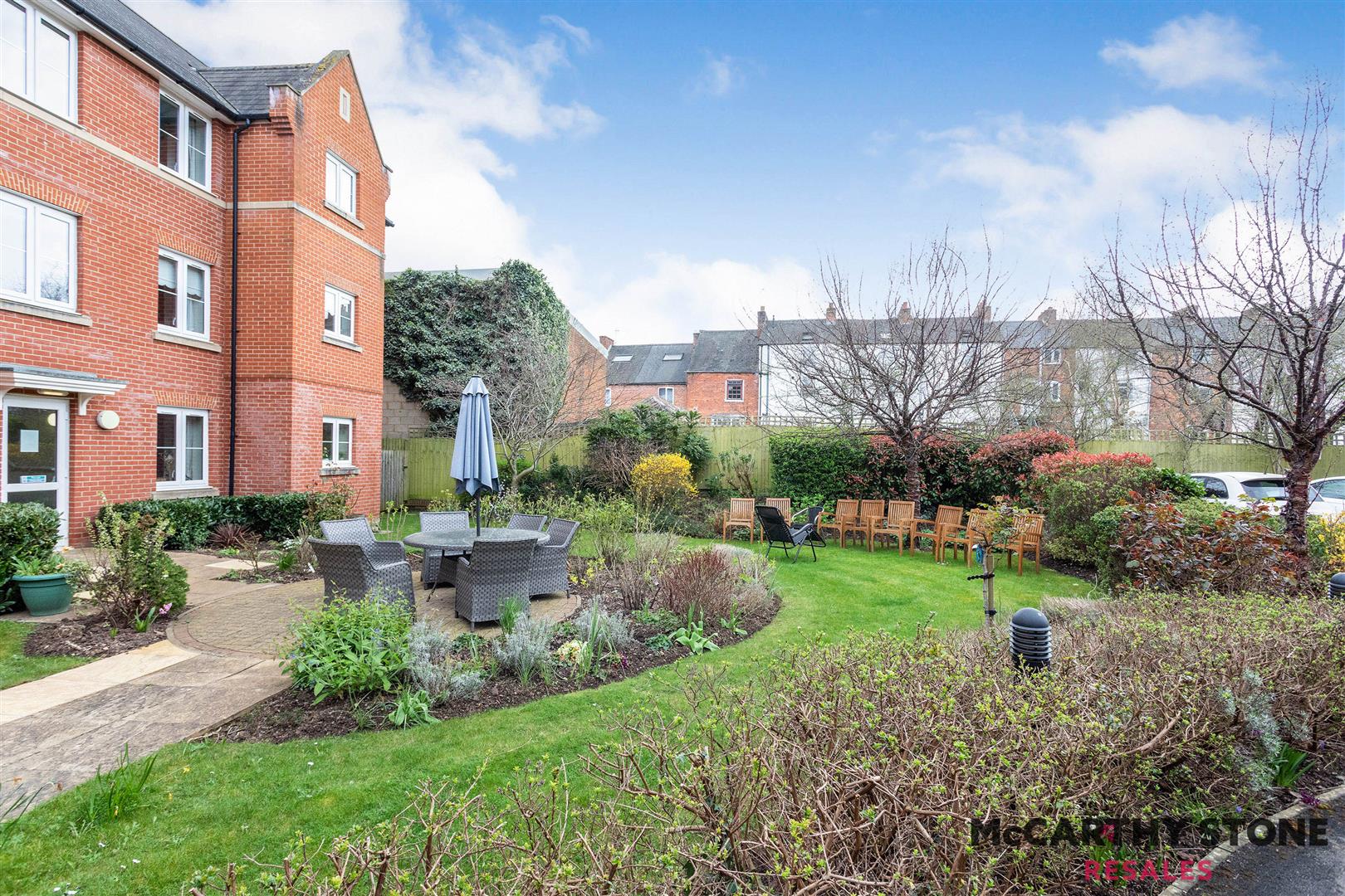 Foxhall Court, School Lane, Banbury