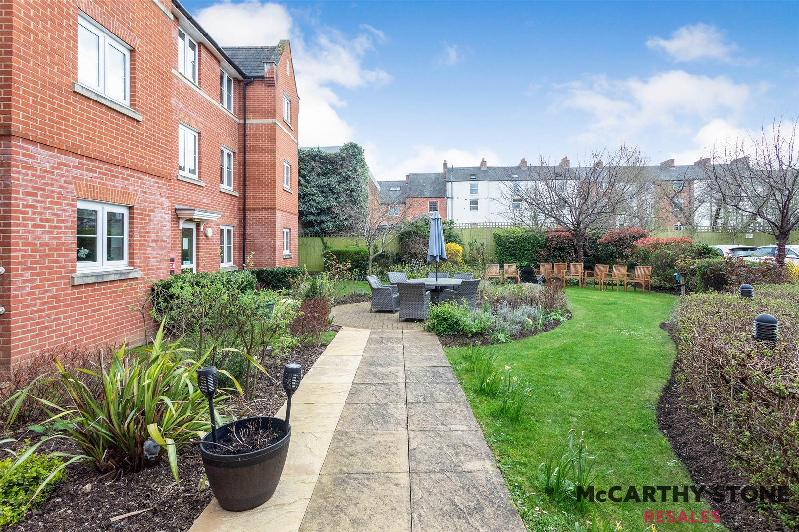 Foxhall Court, School Lane, Banbury