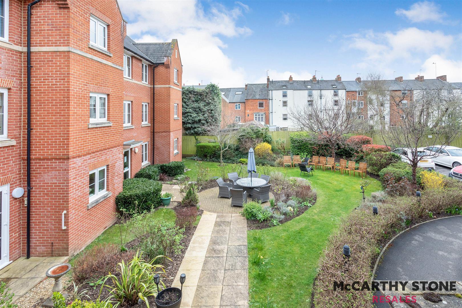 Foxhall Court, School Lane, Banbury