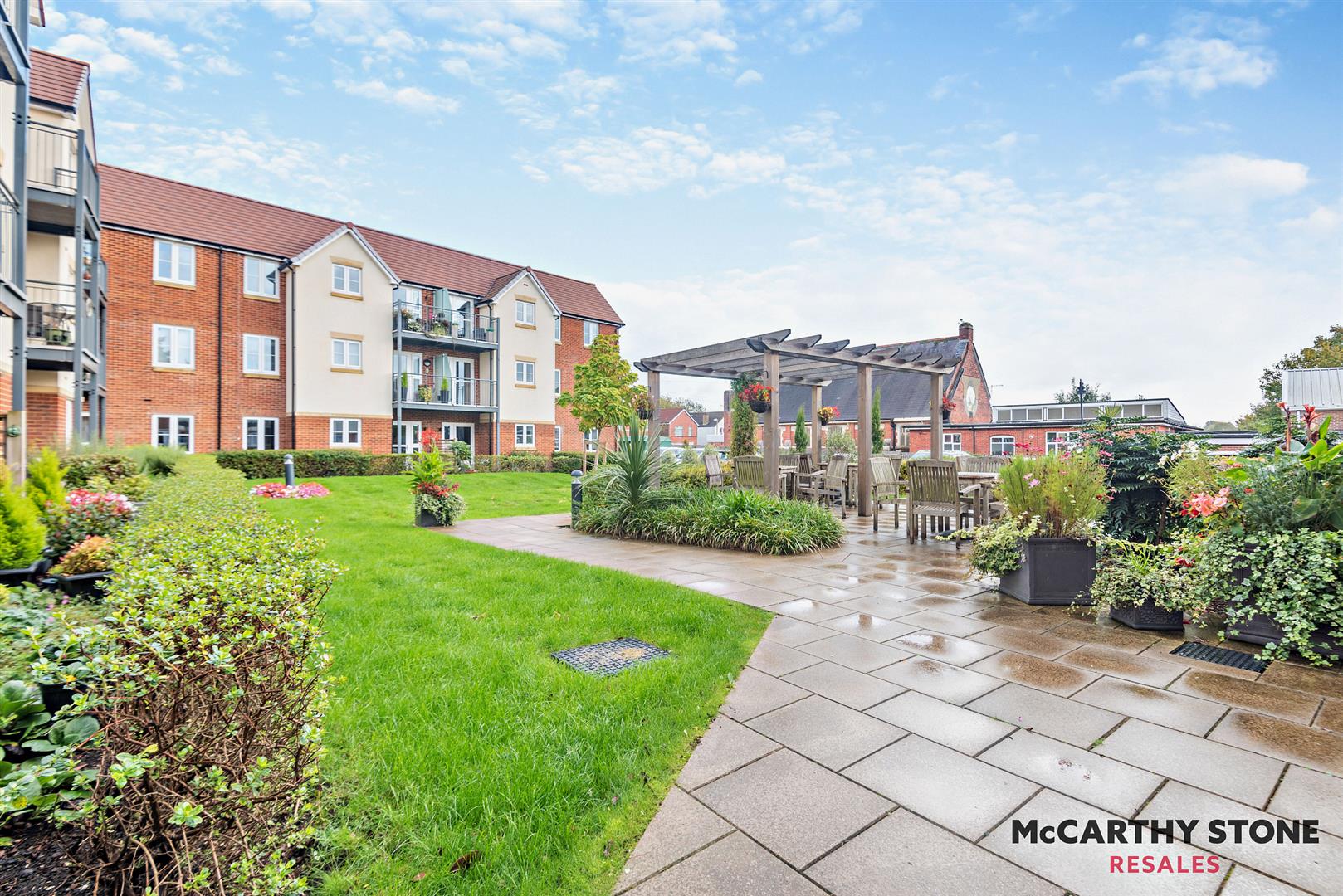 Shilling Place, Stakes Road, Waterlooville, Hampshire, PO7 5GL