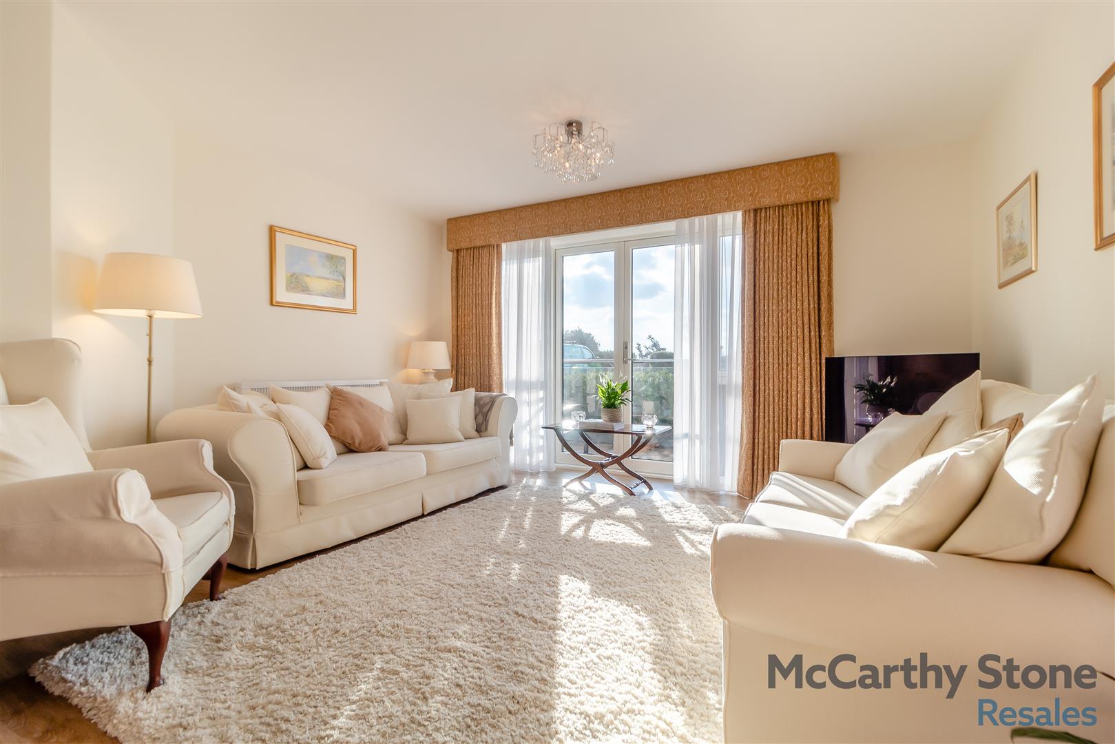 Pavilion Court, Hamilton Gardens, Felixstowe, IP11 7FA
