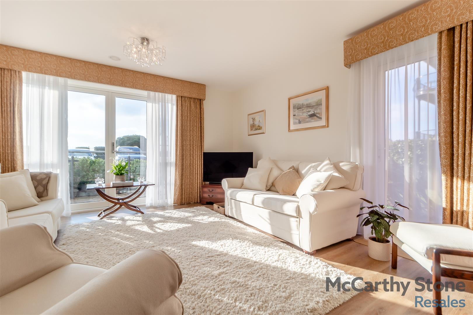 Pavilion Court, Hamilton Gardens, Felixstowe, IP11 7FA