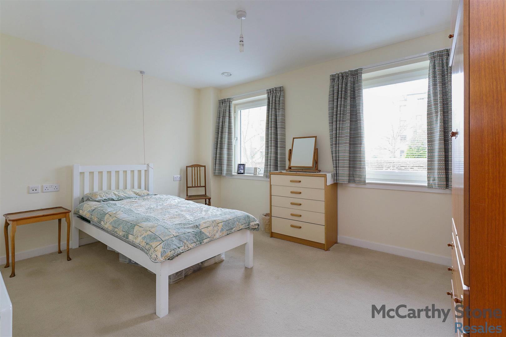 Lyle Court, 25 Barnton Grove, Edinburgh, EH4 6EZ