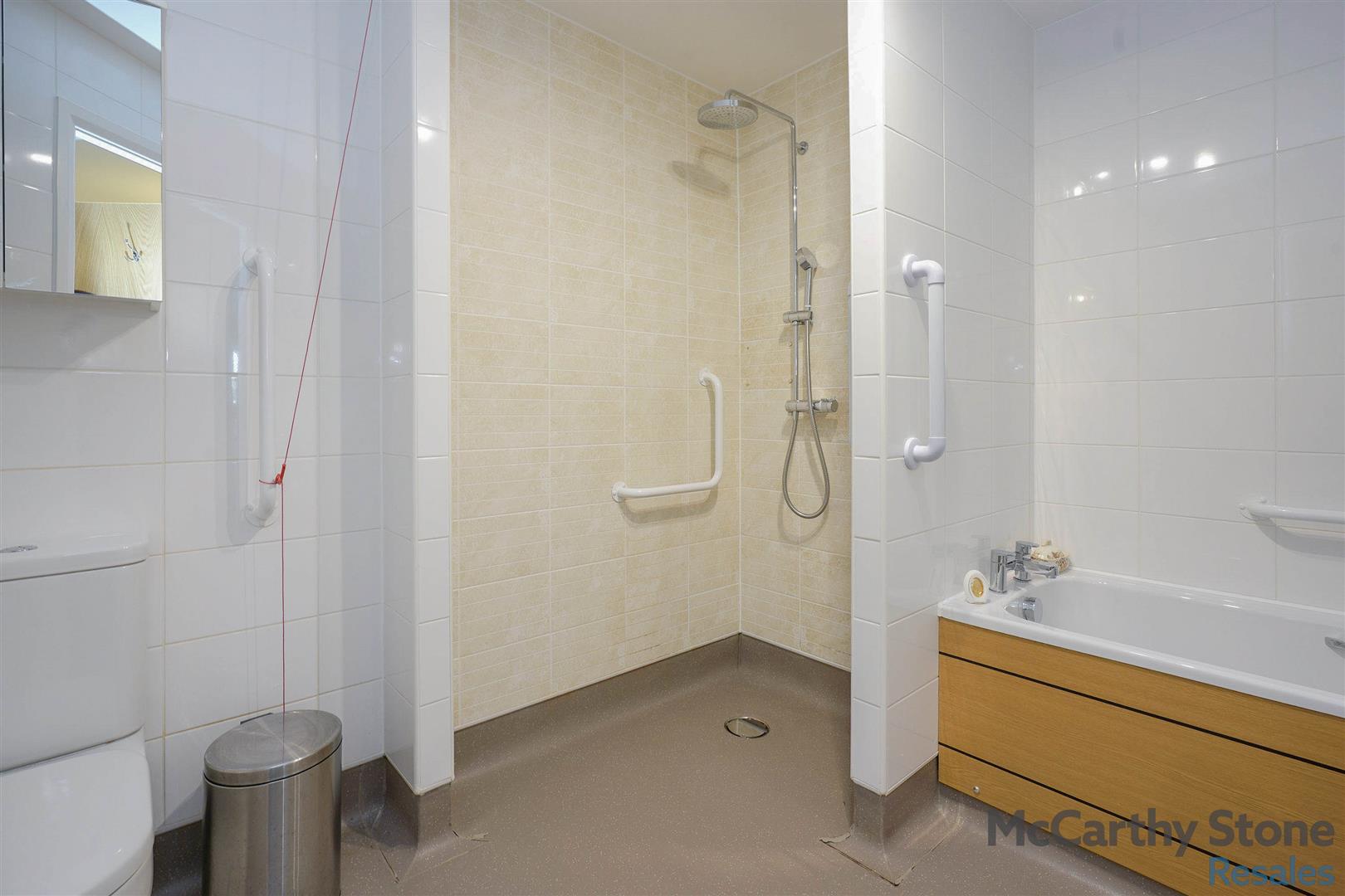 Lyle Court, 25 Barnton Grove, Edinburgh, EH4 6EZ