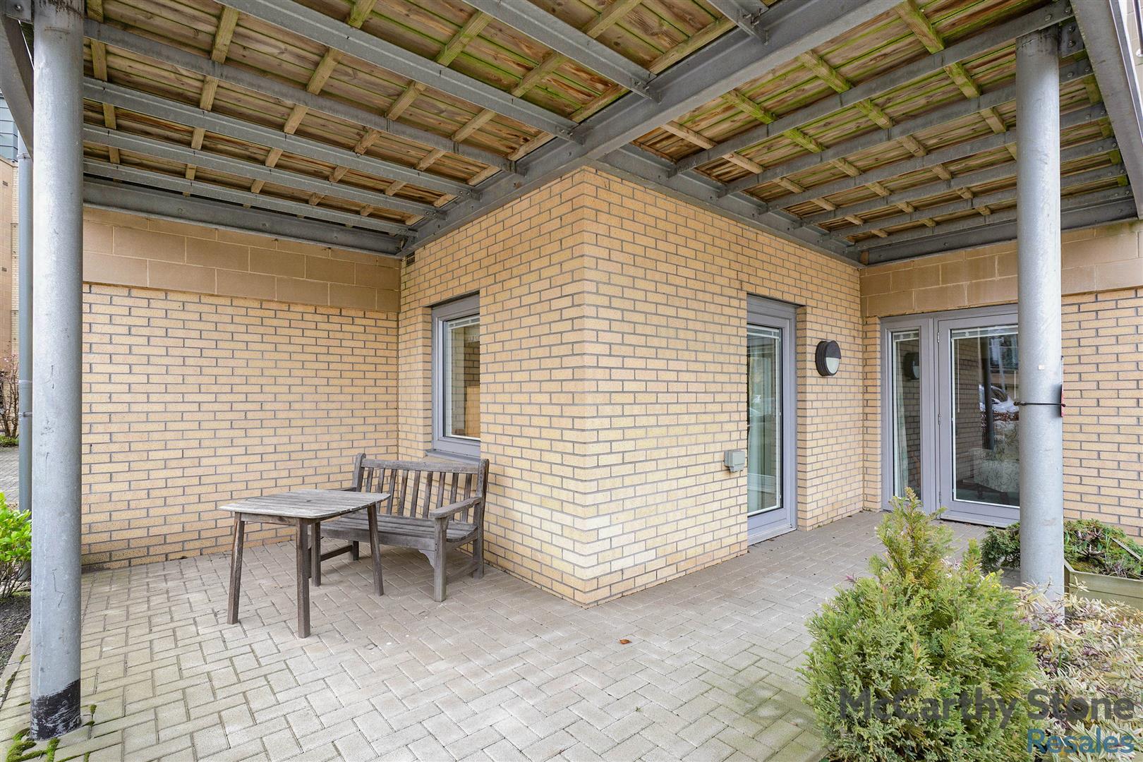 Lyle Court, 25 Barnton Grove, Edinburgh, EH4 6EZ