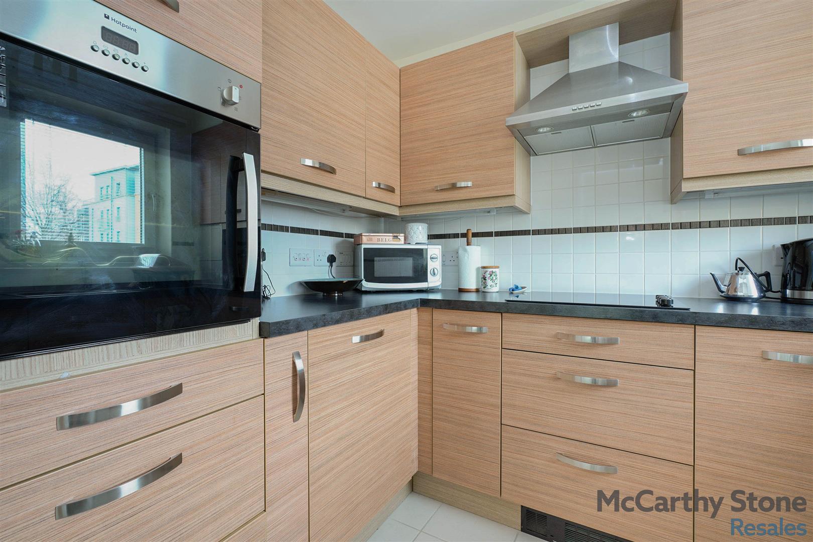 Lyle Court, 25 Barnton Grove, Edinburgh, EH4 6EZ