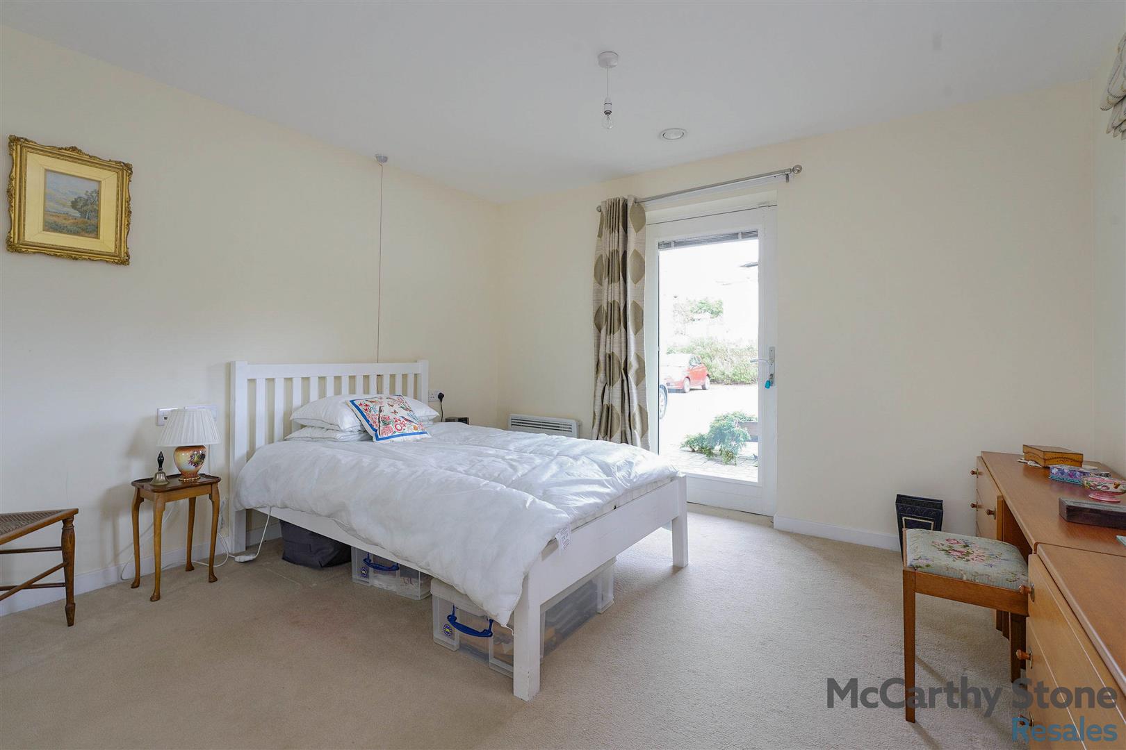 Lyle Court, 25 Barnton Grove, Edinburgh, EH4 6EZ
