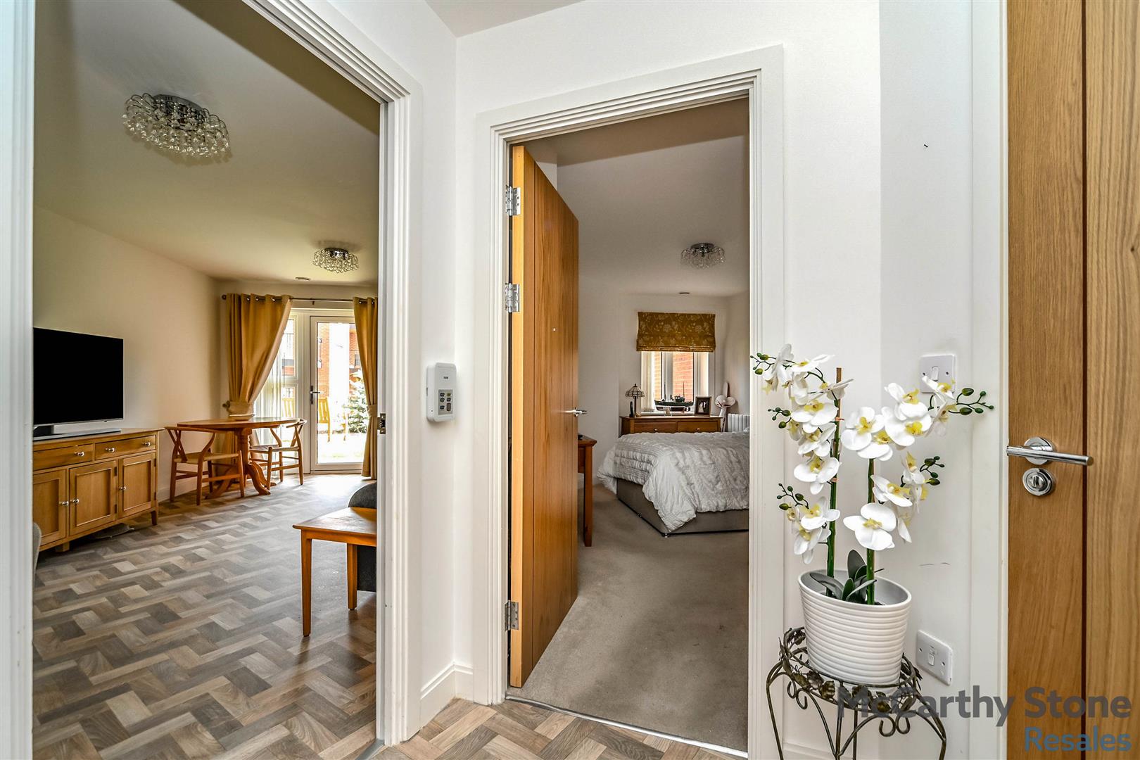 Miller Place, High View, Bedford, MK14 8EZ