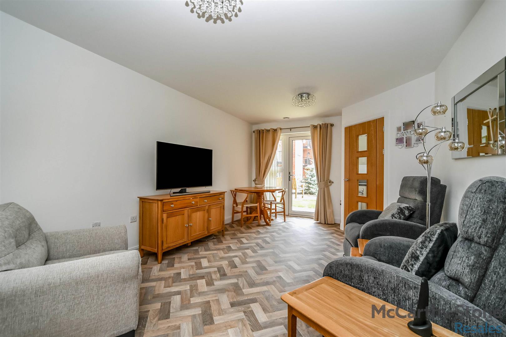 Miller Place, High View, Bedford, MK14 8EZ