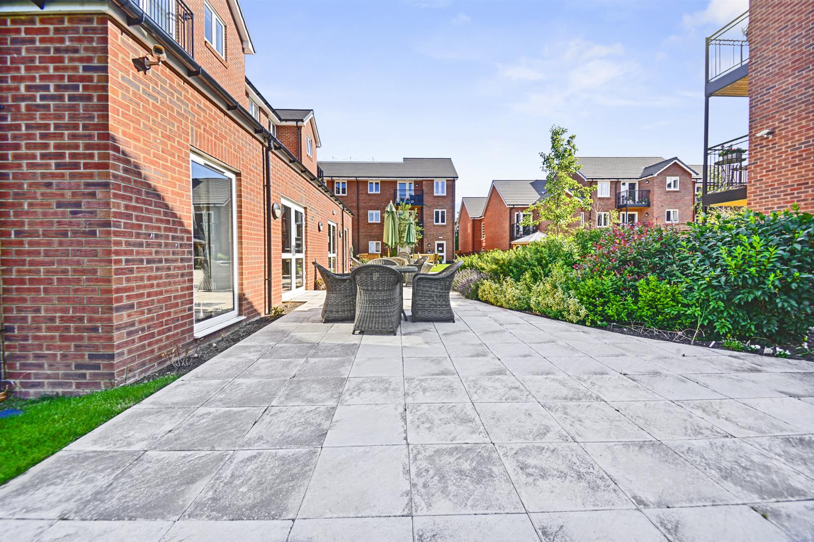 Miller Place, High View, Bedford, MK14 8EZ
