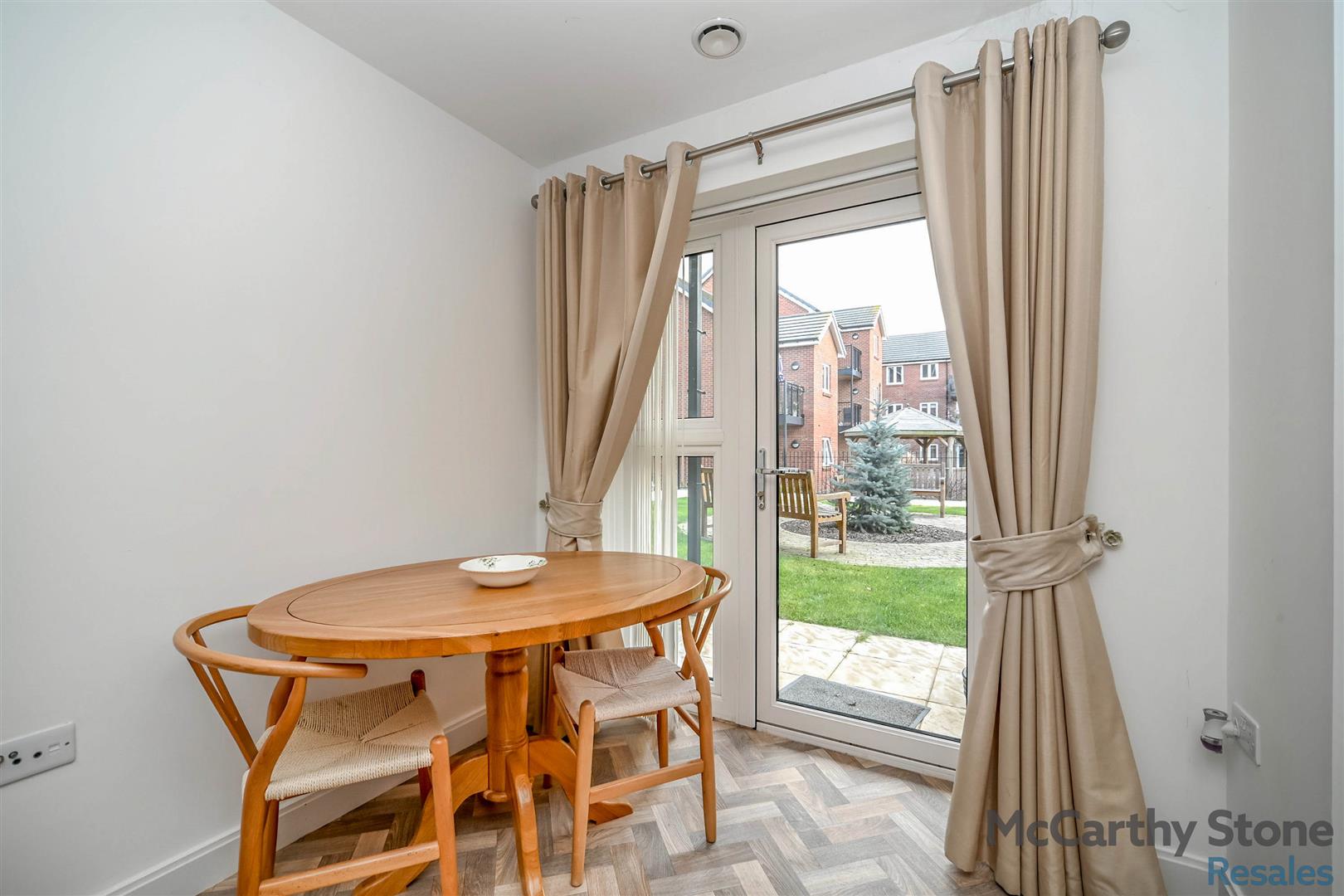 Miller Place, High View, Bedford, MK14 8EZ