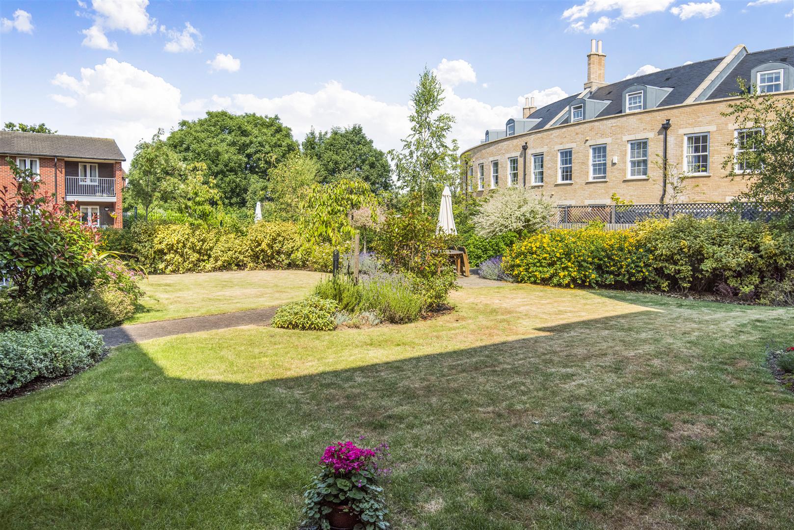 Avalon Court, Newport, Lincoln