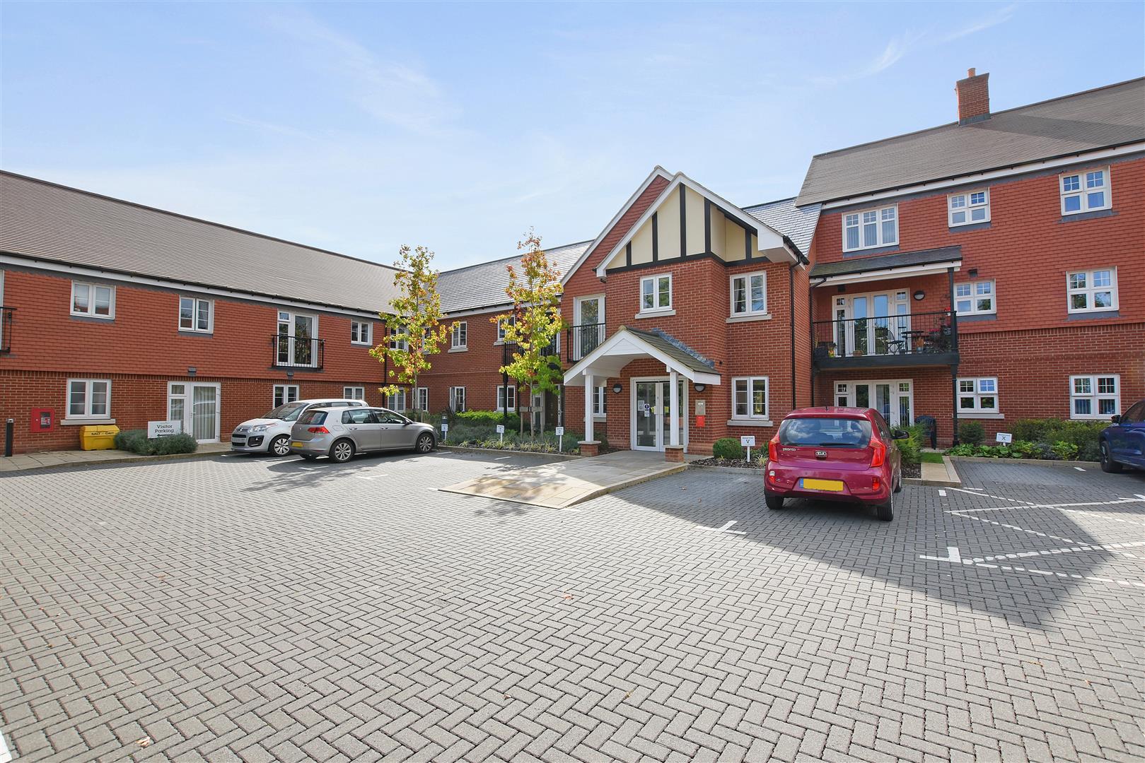 Mountbatten House, Hempstead Road, Hemel Hemp, HP3 0HE