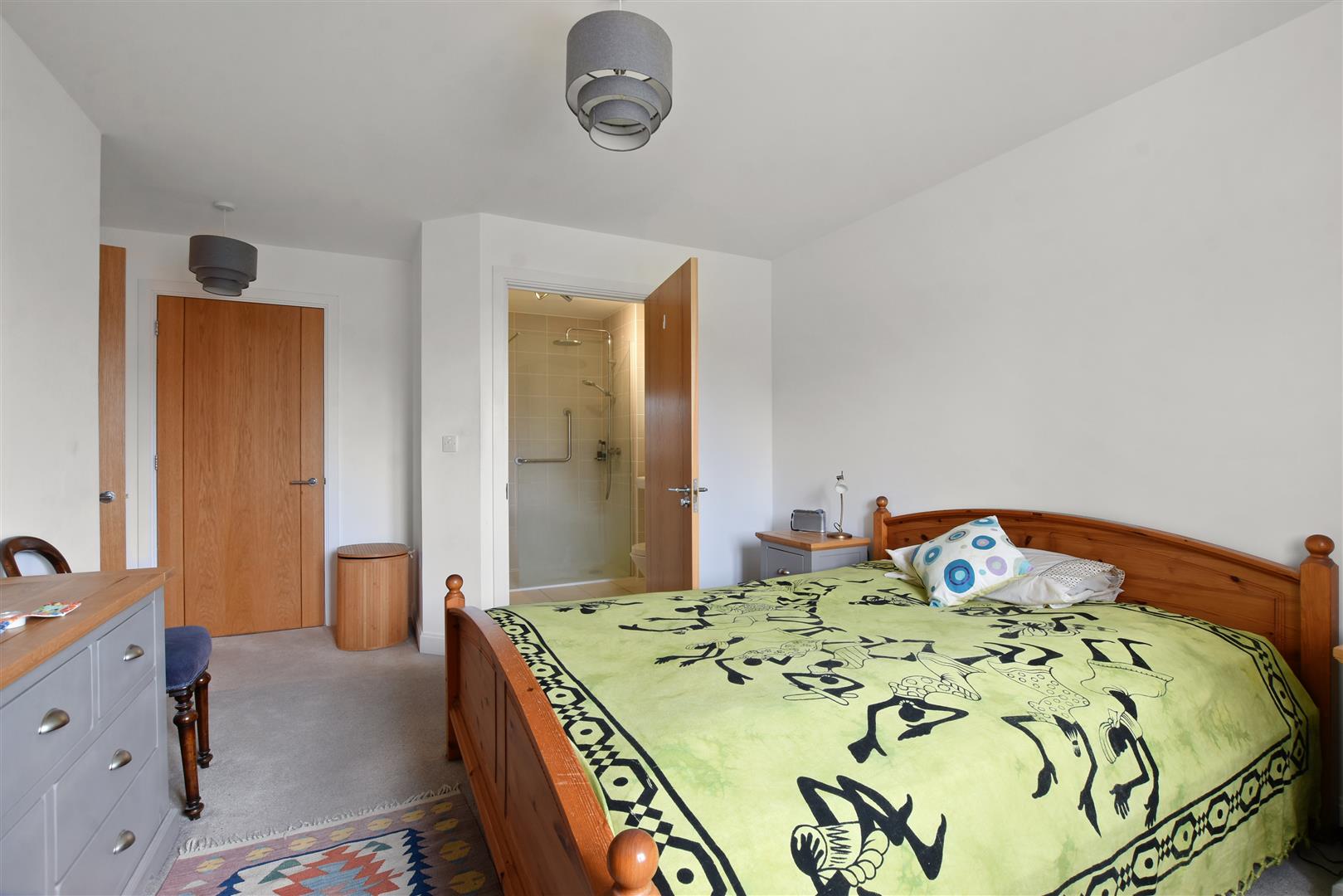 Mountbatten House, Hempstead Road, Hemel Hemp, HP3 0HE