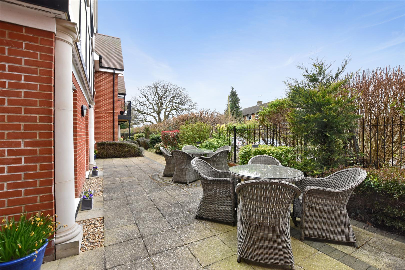 Mountbatten House, Hempstead Road, Hemel Hemp, HP3 0HE