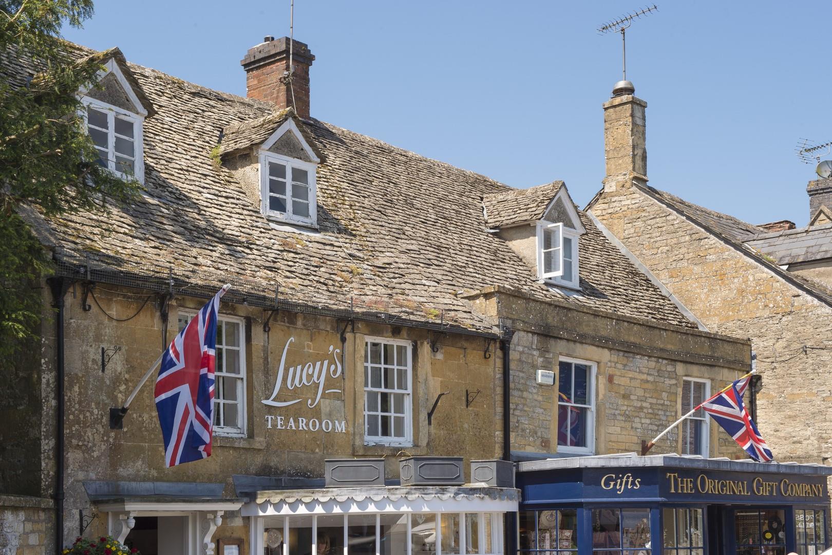 Hawkesbury Place, Fosseway, Stow on the Wold