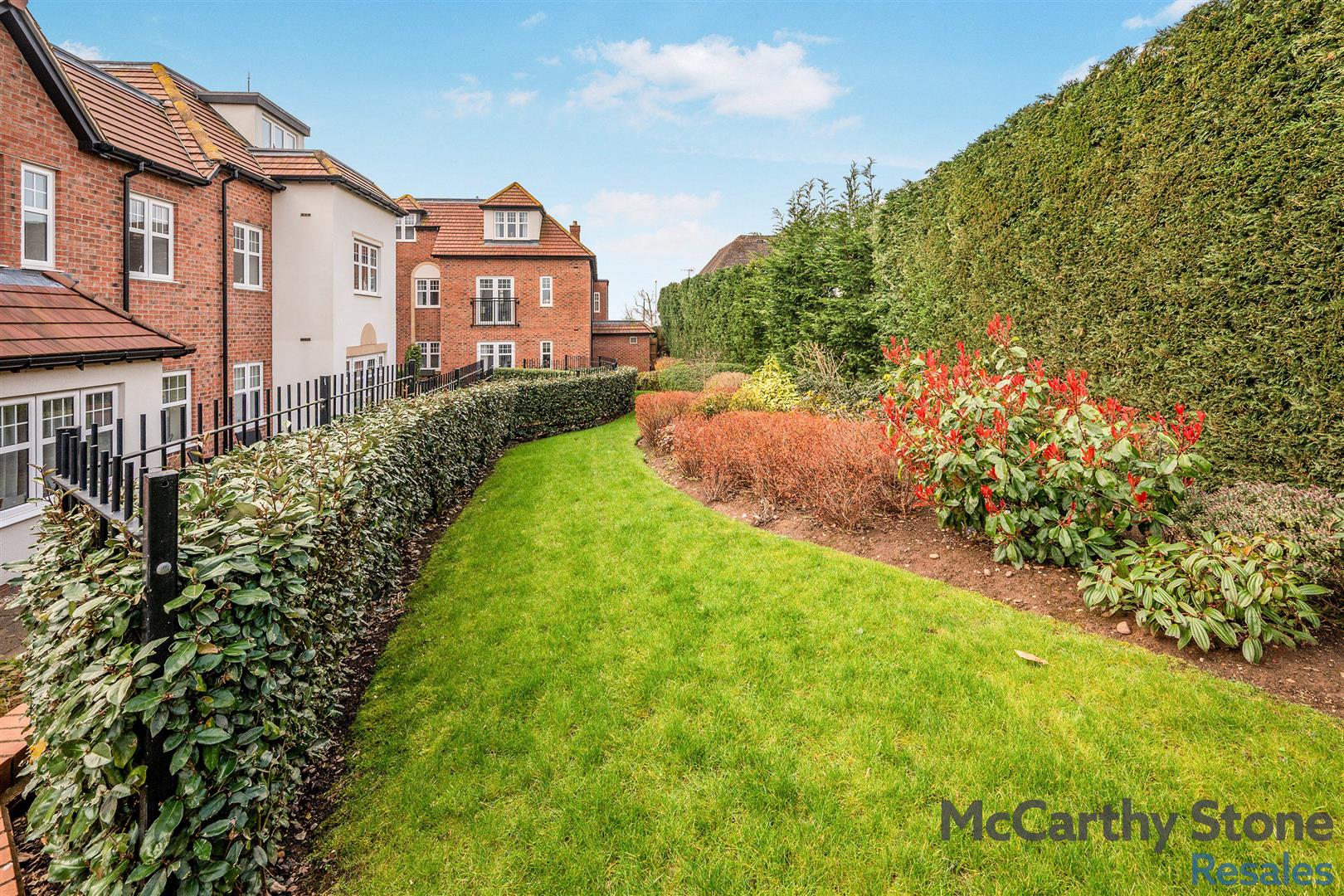 Orchard Gate, Banbury Road, Stratford-Upon-Avon, CV37 7HT