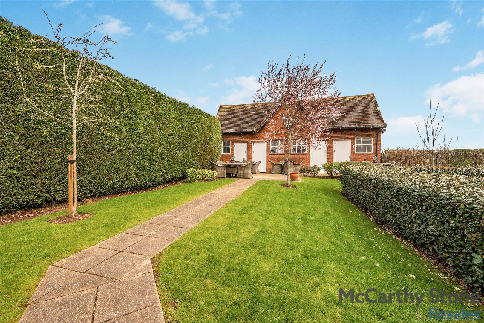 Orchard Gate, Banbury Road, Stratford-Upon-Avon, CV37 7HT
