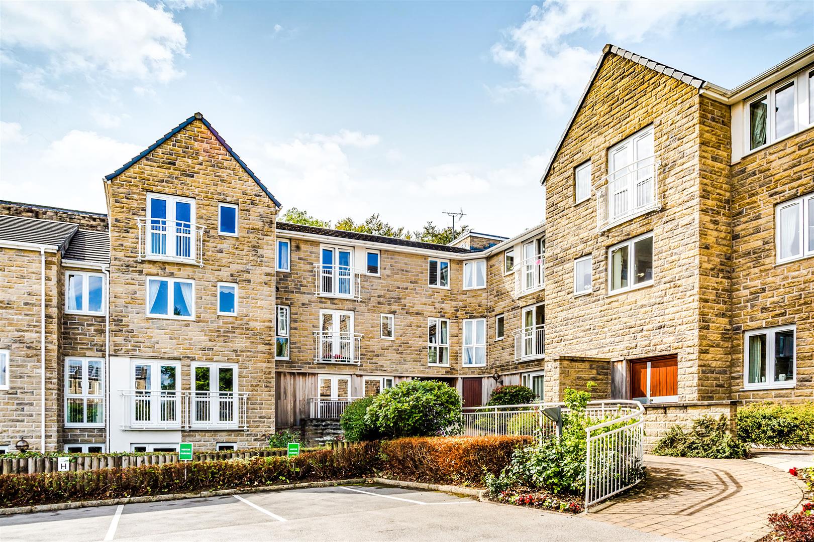Sykes Court, St. Stephens Fold, Huddersfield, HD3 3SD