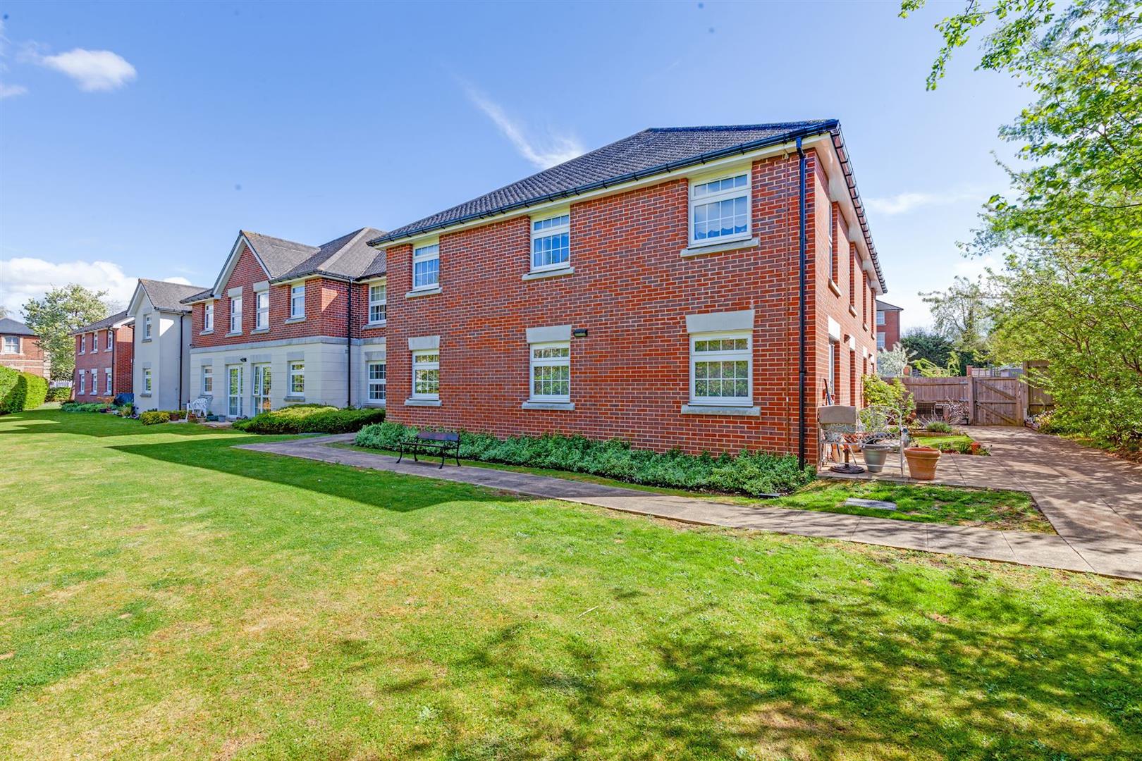 Weighbridge Court, High Street, Ongar