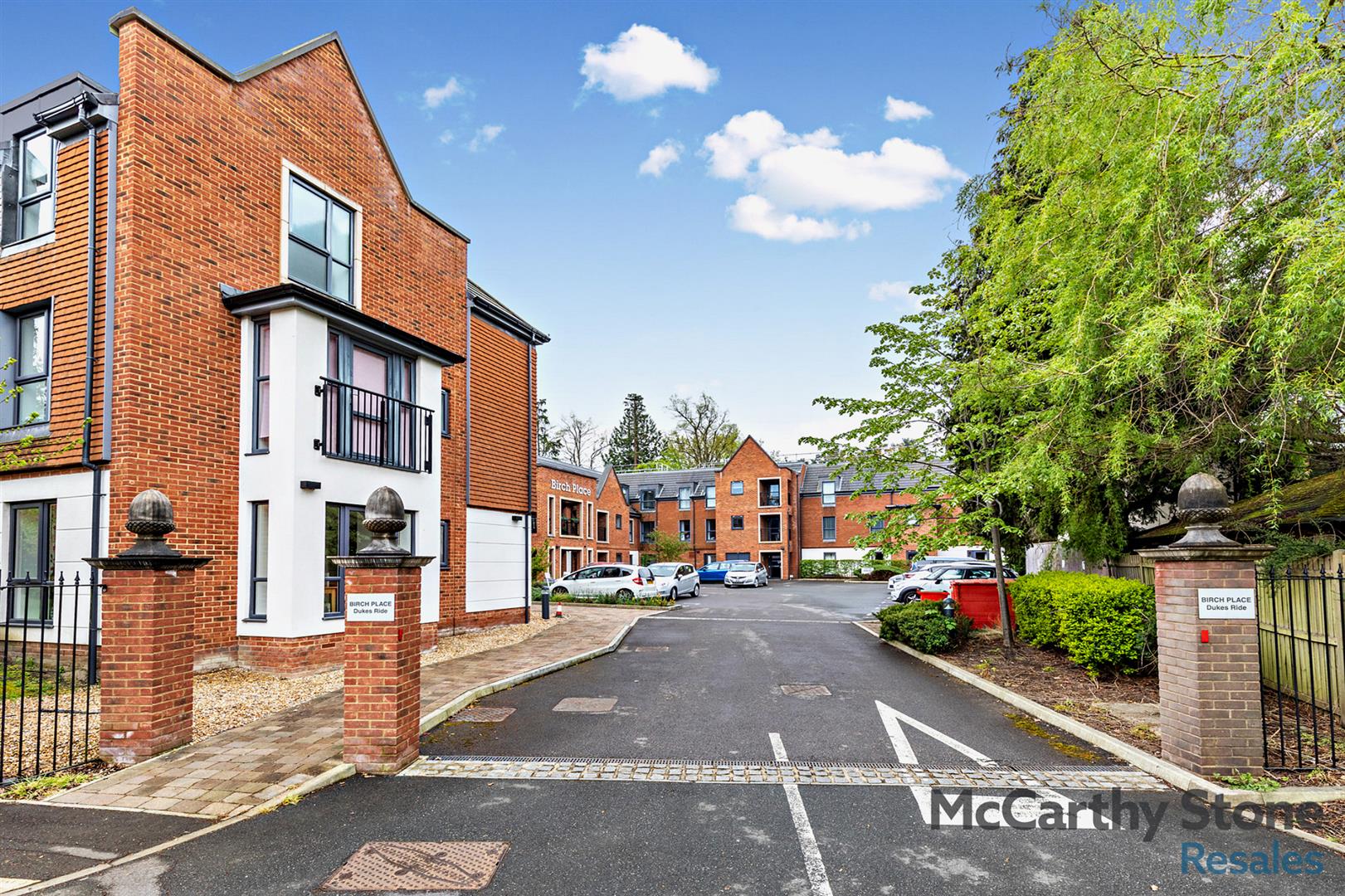 Dukes Ride, Crowthorne, Berkshire,