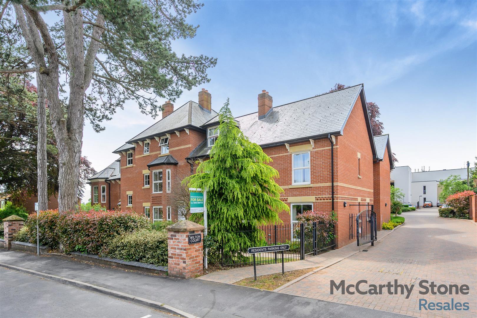 Southbank Road, Kenilworth