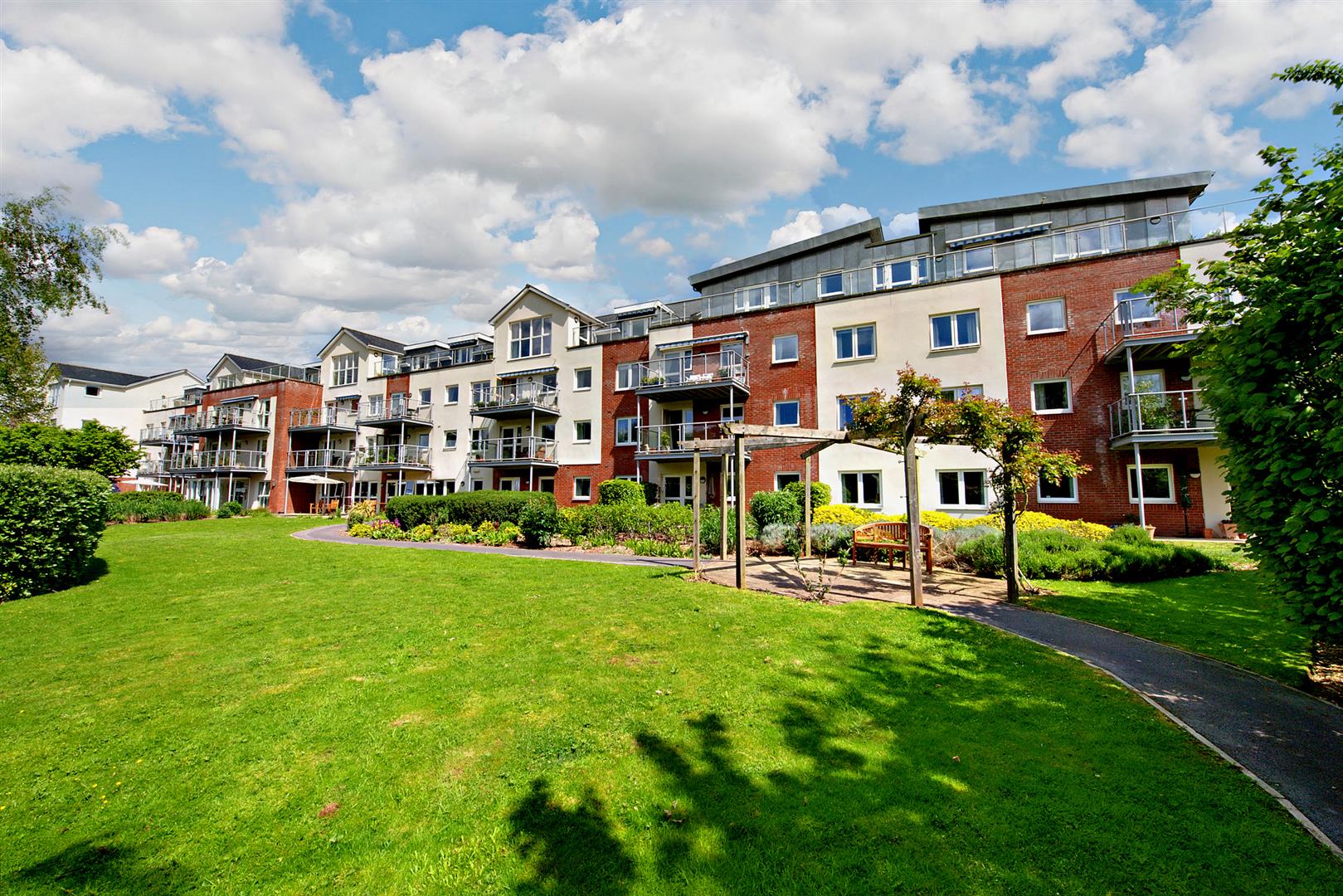 Ellisfields Court, Mount Street, Taunton TA1 3SS