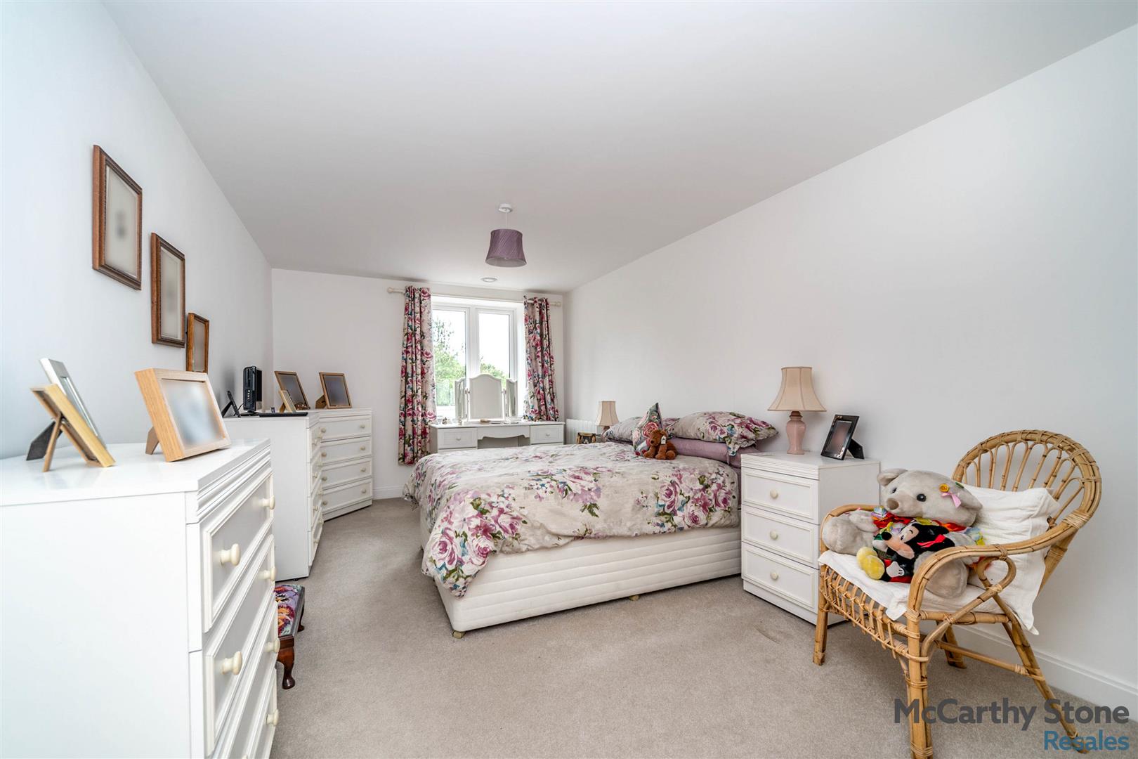 Miller Place, High View, Bedford, MK41 8EZ