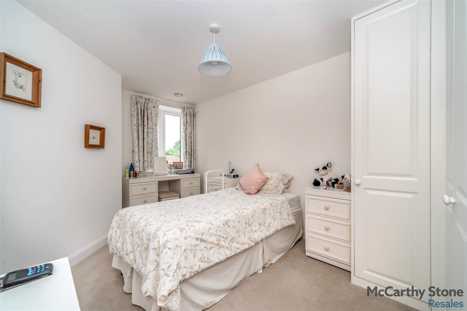 Miller Place, High View, Bedford, MK41 8EZ