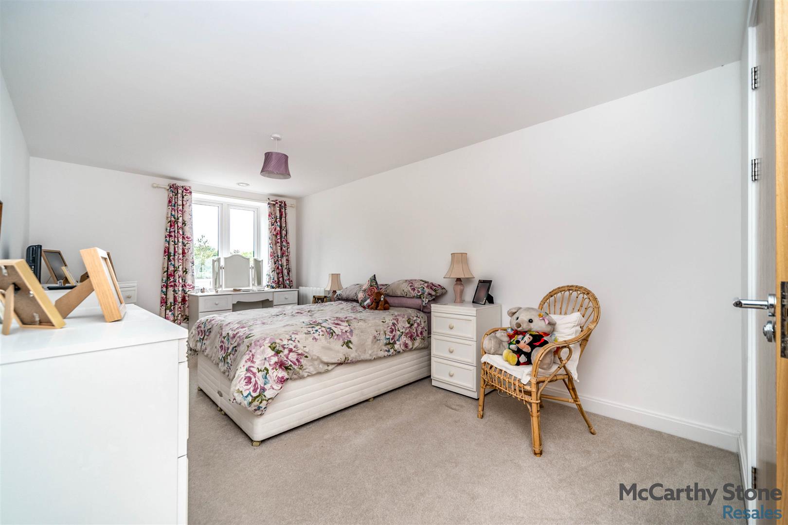 Miller Place, High View, Bedford, MK41 8EZ