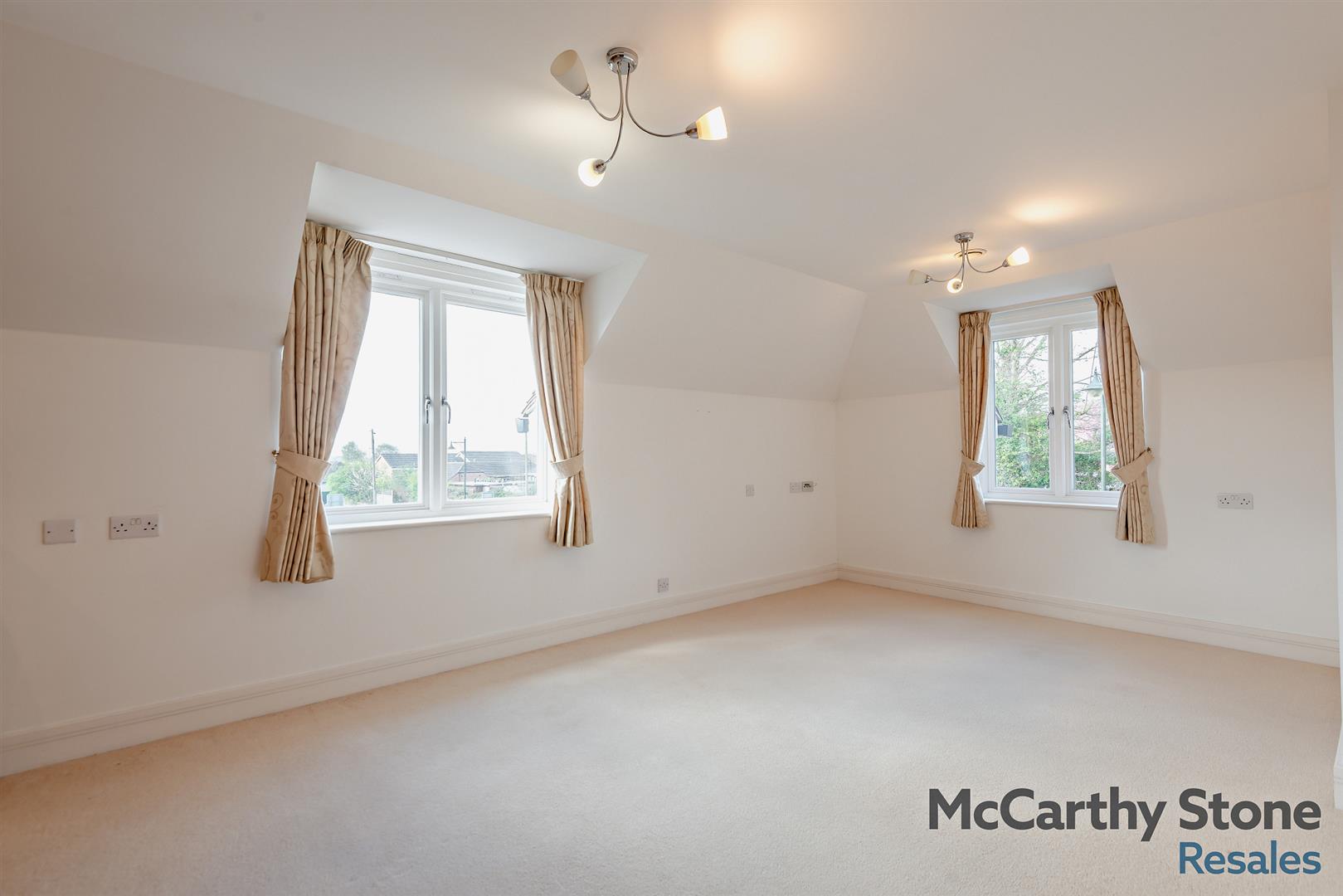Morgan Court, Station Road, Petworth, GU28 0FE