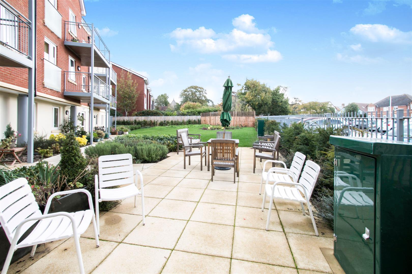Macaulay Road, Broadstone, Dorset, BH18 8AR