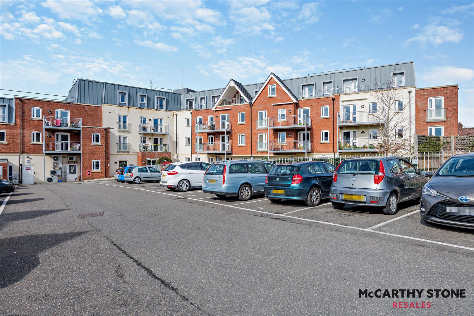 Macaulay Road, Broadstone, Dorset, BH18 8AR