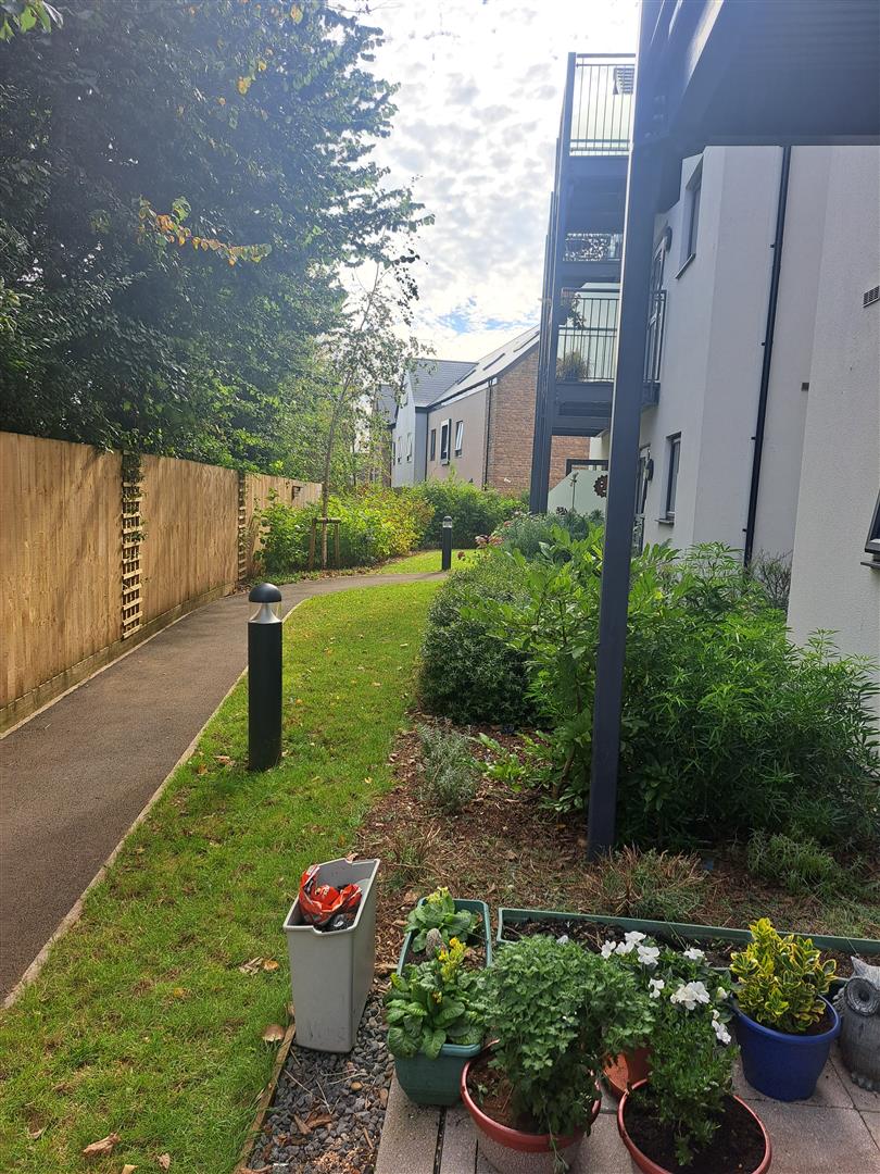 **Two Years Service Charge Paid** Pym Court, Bewick Avenue, Topsham, Exeter