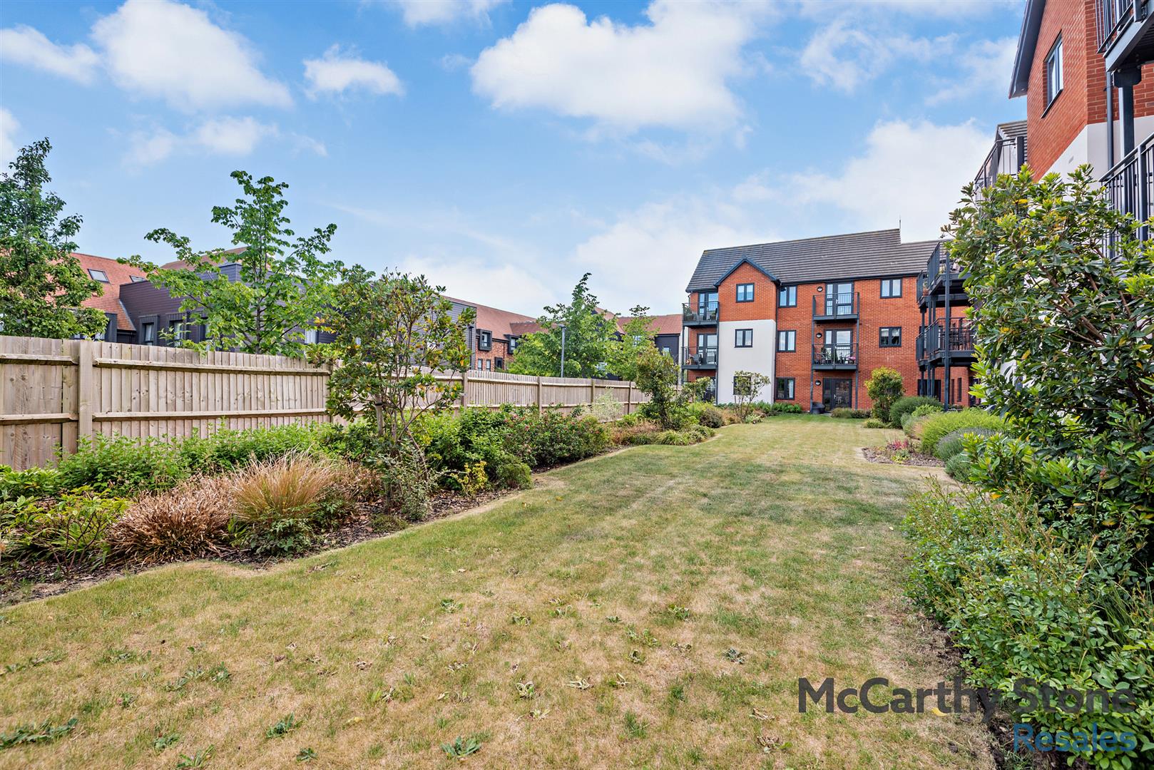 Island View, Basingstoke, RG23 7GU