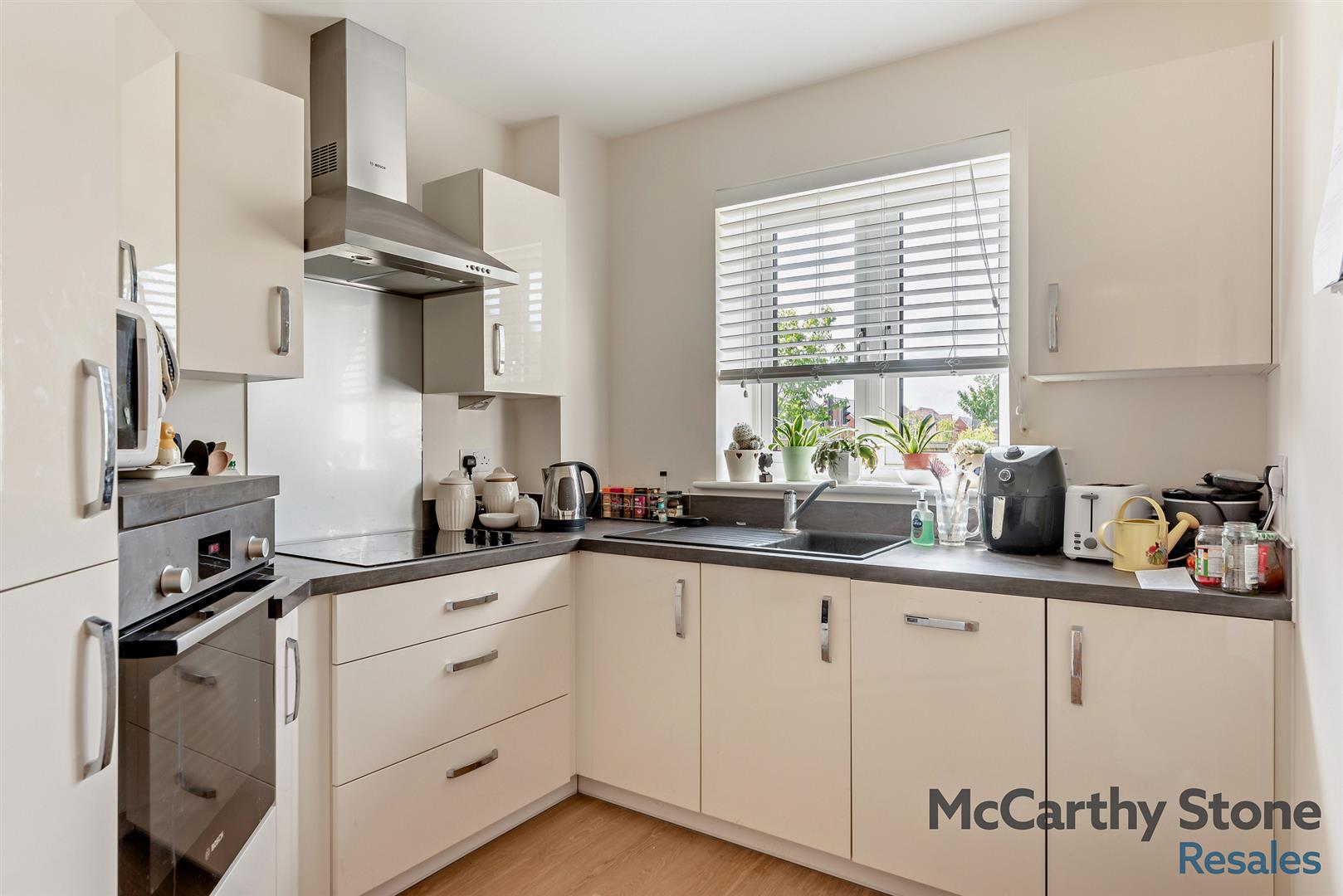 Island View, Basingstoke, RG23 7GU