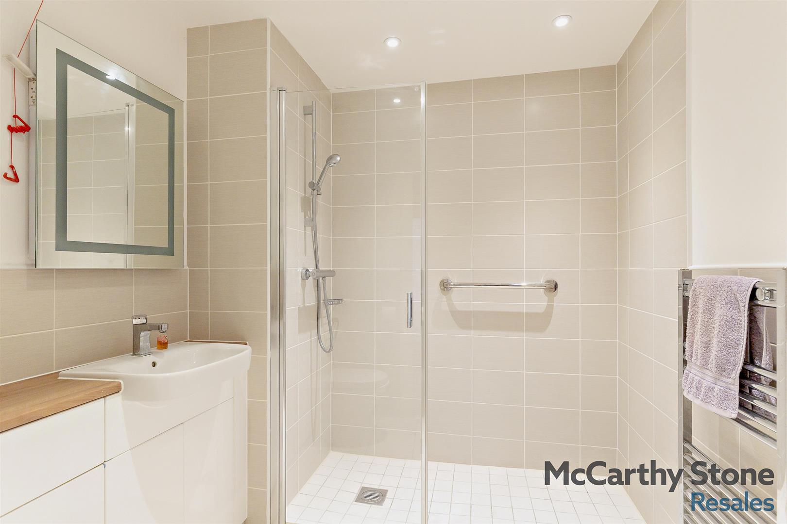 Le Jardin, Station Road, Letchworth Garden City, SG6 3BA