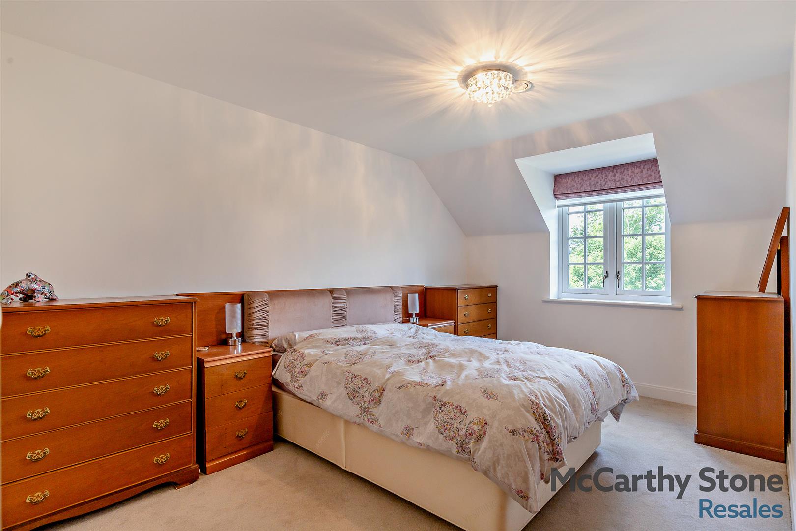 Le Jardin, Station Road, Letchworth Garden City, SG6 3BA