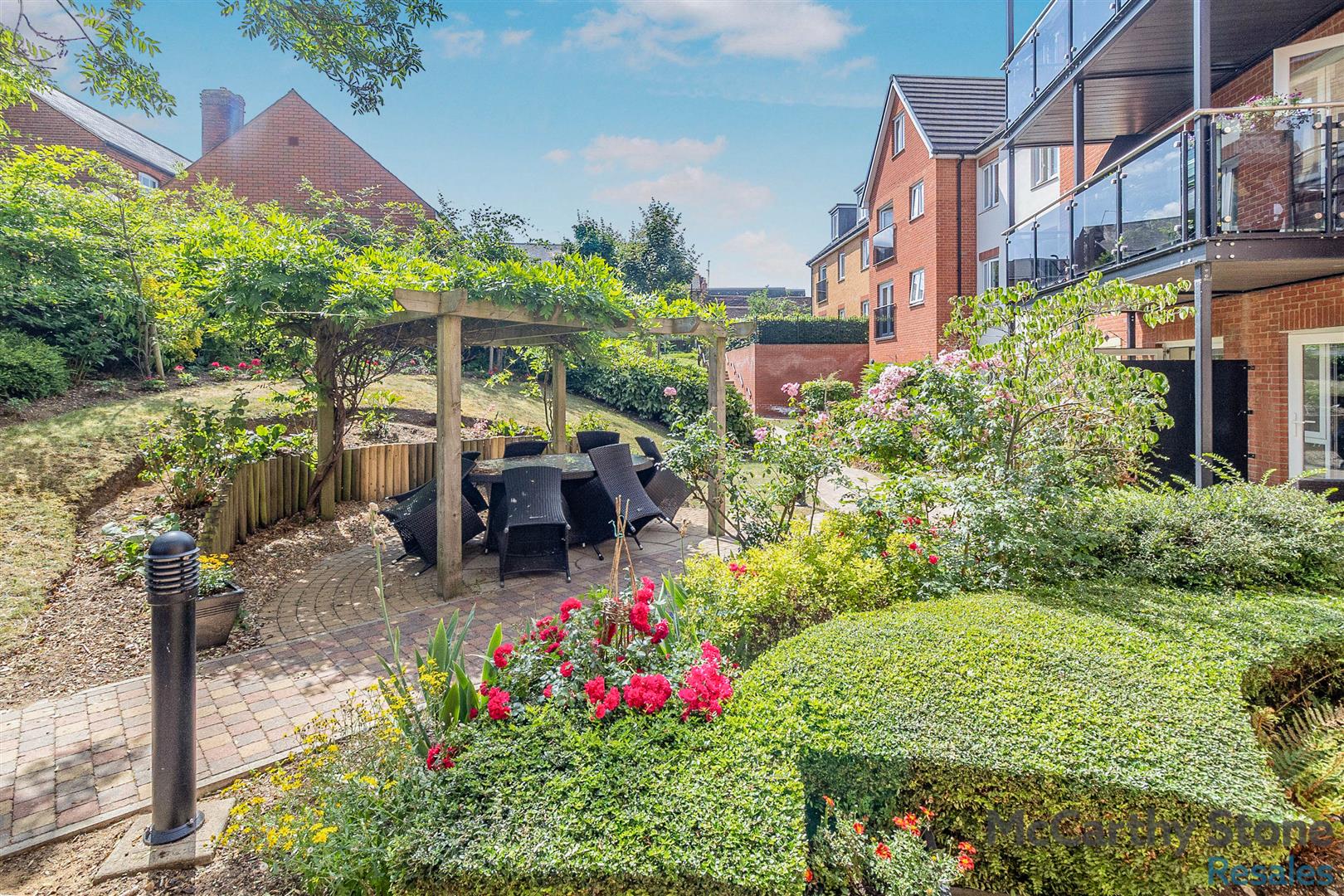 Leston Road, Leighton Buzzard, Bedfordshire, LU7 1FU