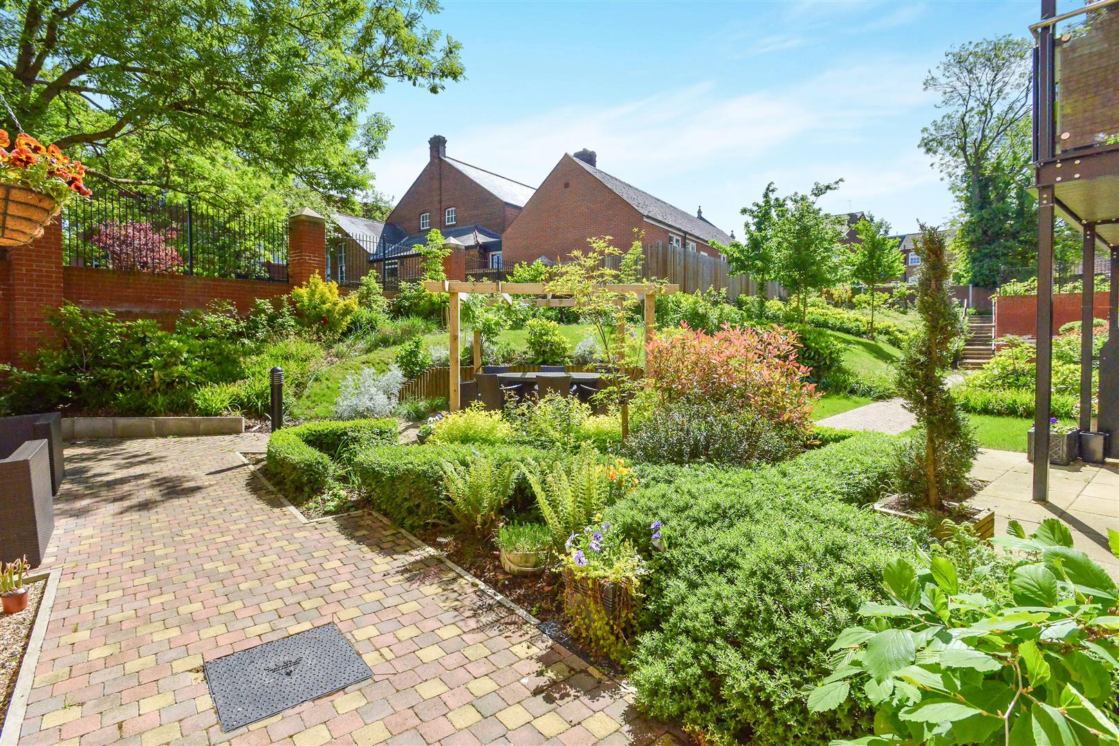 Leston Road, Leighton Buzzard, Bedfordshire, LU7 1FU
