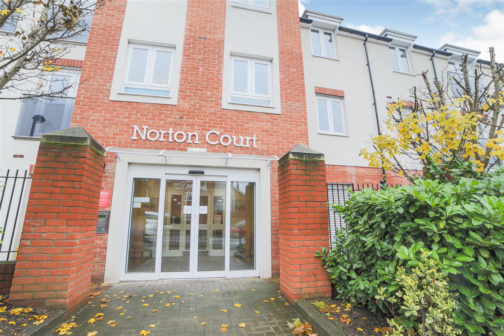 Leston Road, Leighton Buzzard, Bedfordshire, LU7 1FU