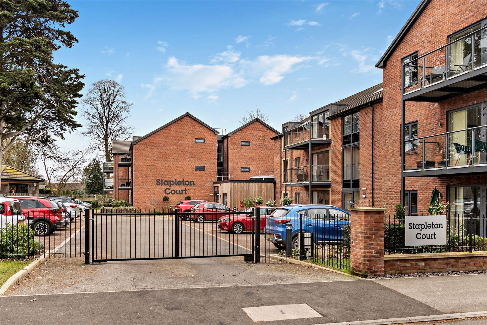Stapleton Court, Waller Grove, Swanland, HU14 3RW