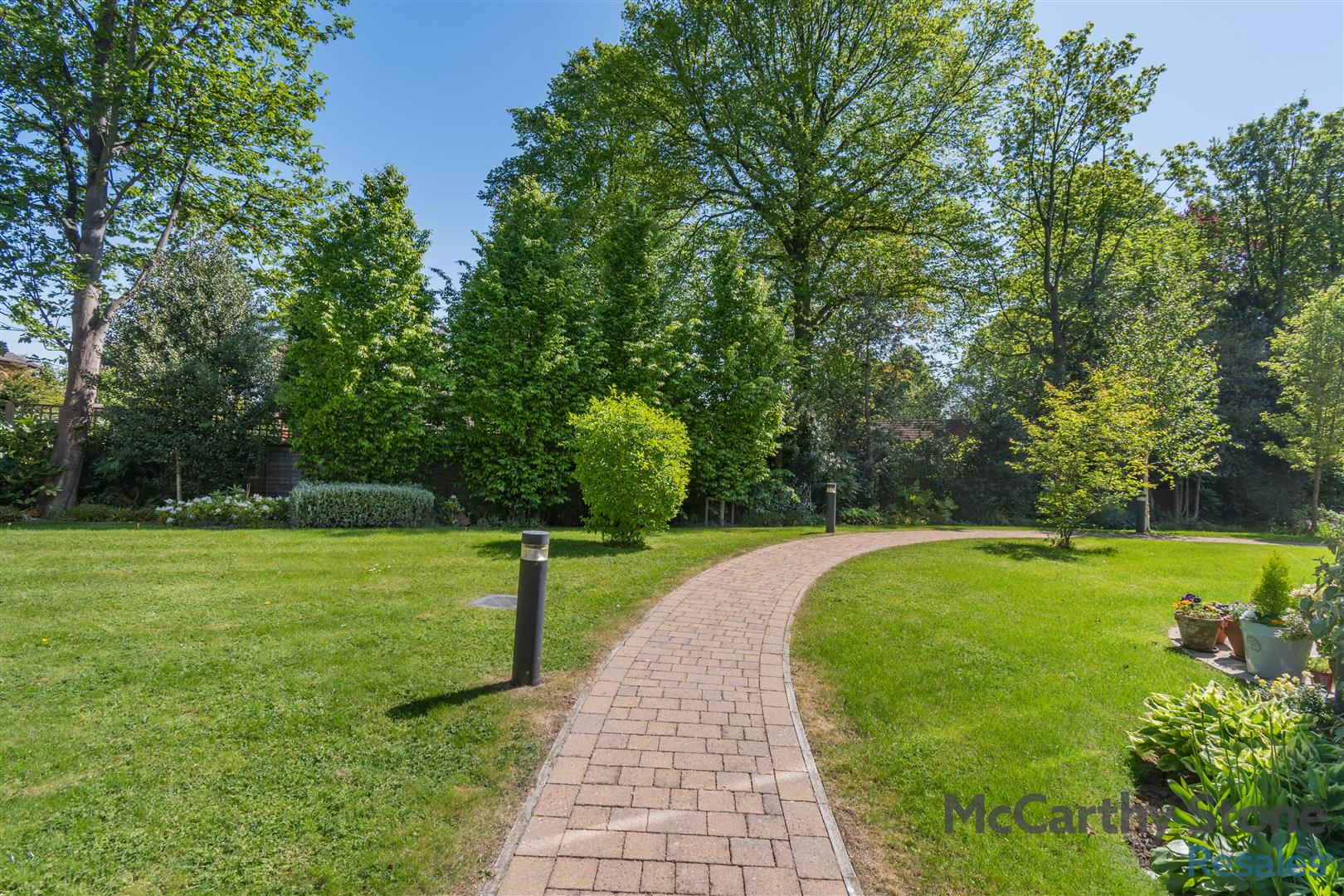 Stapleton Court, Waller Grove, Swanland, HU14 3RW
