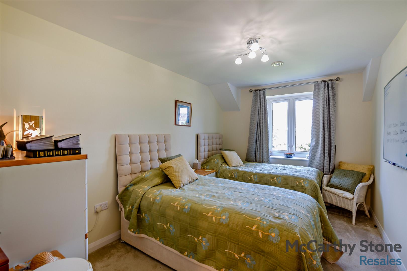 Bangor Road, Benllech, Tyn-y-Gongl, Anglesey, Gwynedd, LL74 8TF