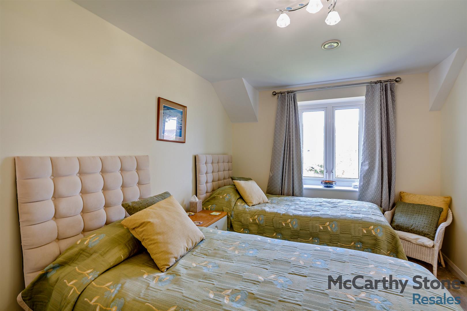 Bangor Road, Benllech, Tyn-y-Gongl, Anglesey, Gwynedd, LL74 8TF