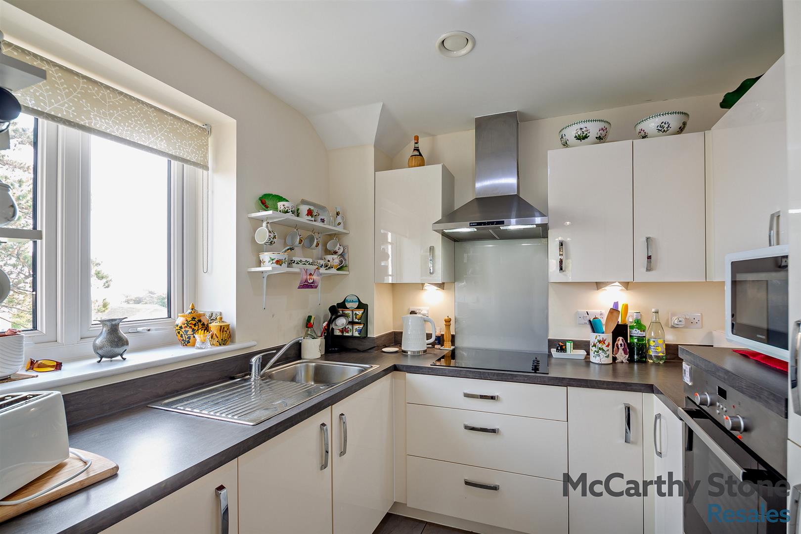 Bangor Road, Benllech, Tyn-y-Gongl, Anglesey, Gwynedd, LL74 8TF