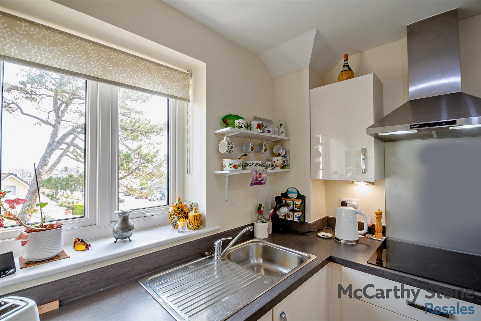 Bangor Road, Benllech, Tyn-y-Gongl, Anglesey, Gwynedd, LL74 8TF