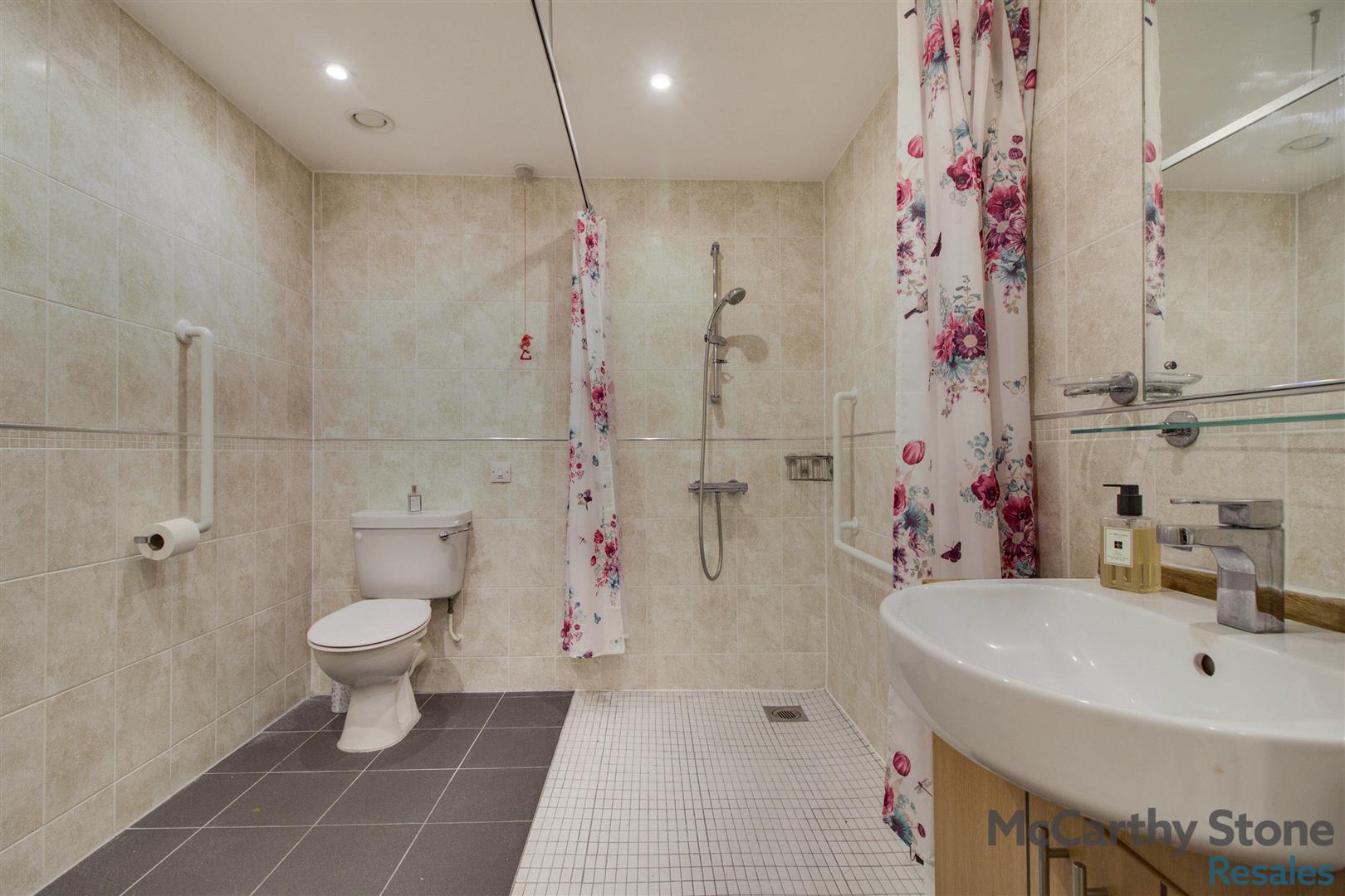 Peel Court, College Way, Welwyn Garden City, Hertfordshire, AL8 6DG
