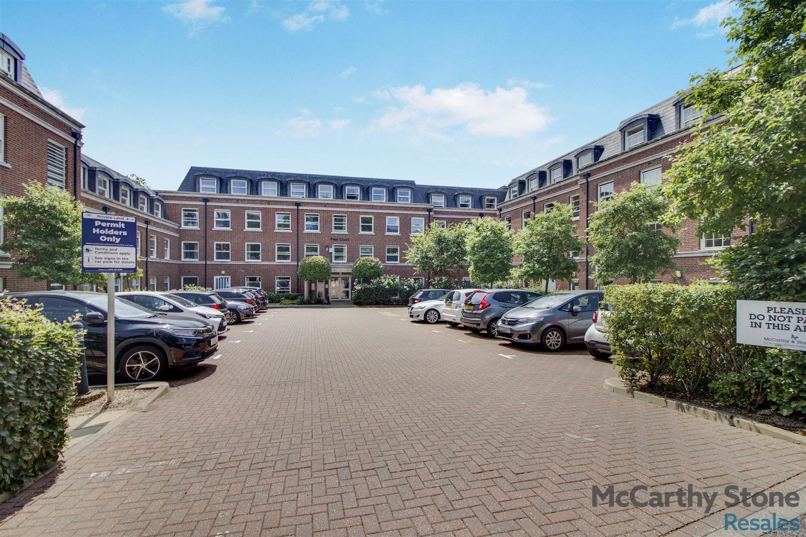 Peel Court, College Way, Welwyn Garden City, Hertfordshire, AL8 6DG