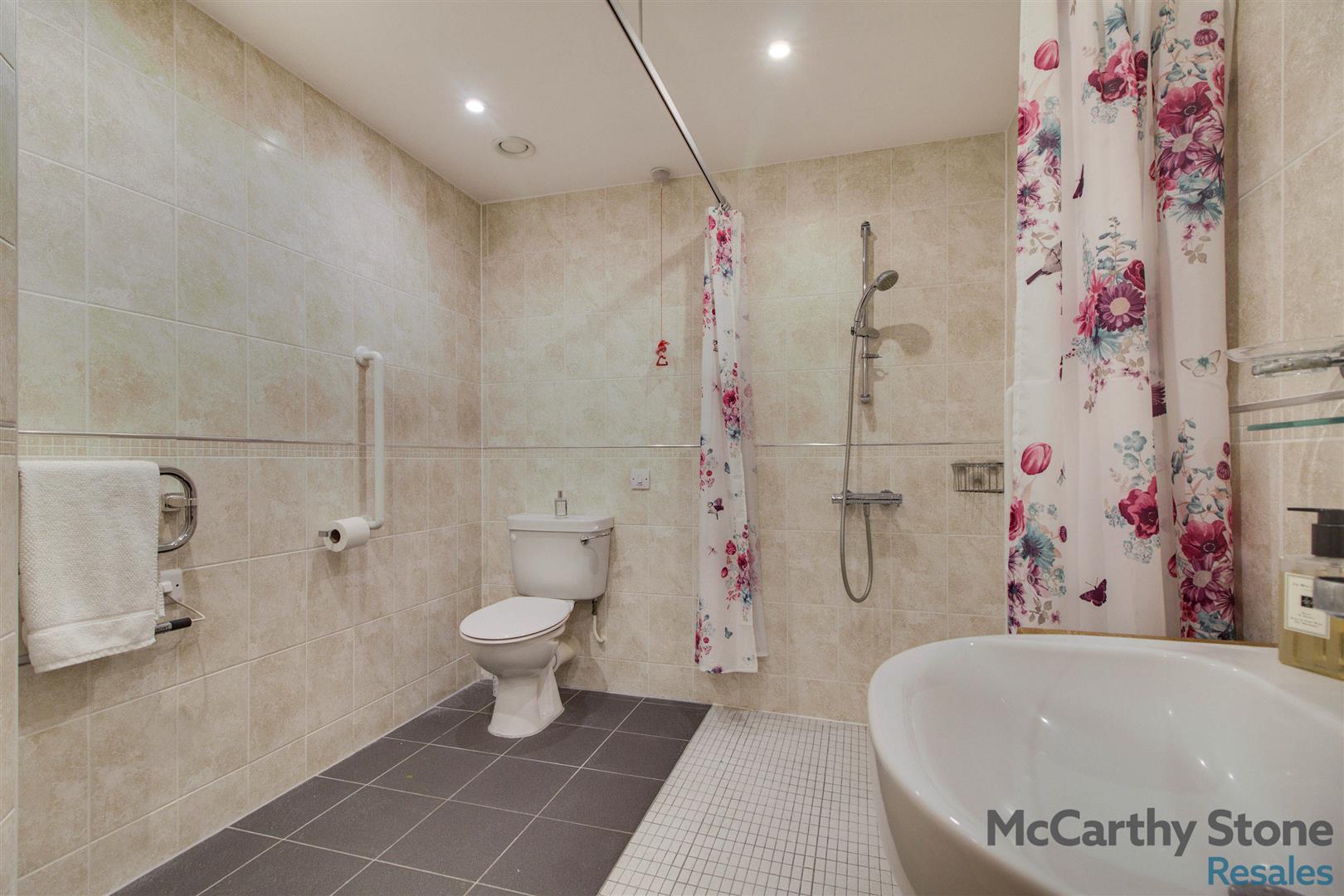 Peel Court, College Way, Welwyn Garden City, Hertfordshire, AL8 6DG